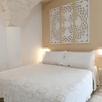 La Scala Del Borgo Cisternino