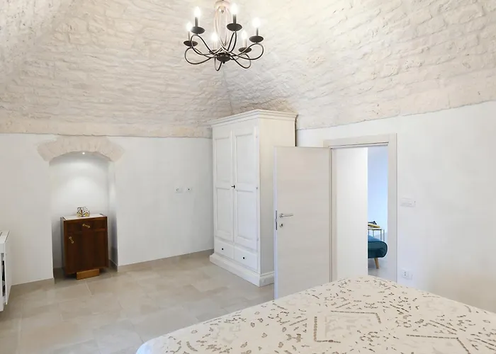 La Scala Del Borgo * Cisternino
