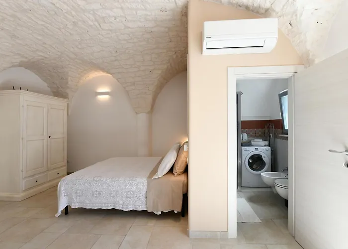 La Scala Del Borgo * Cisternino